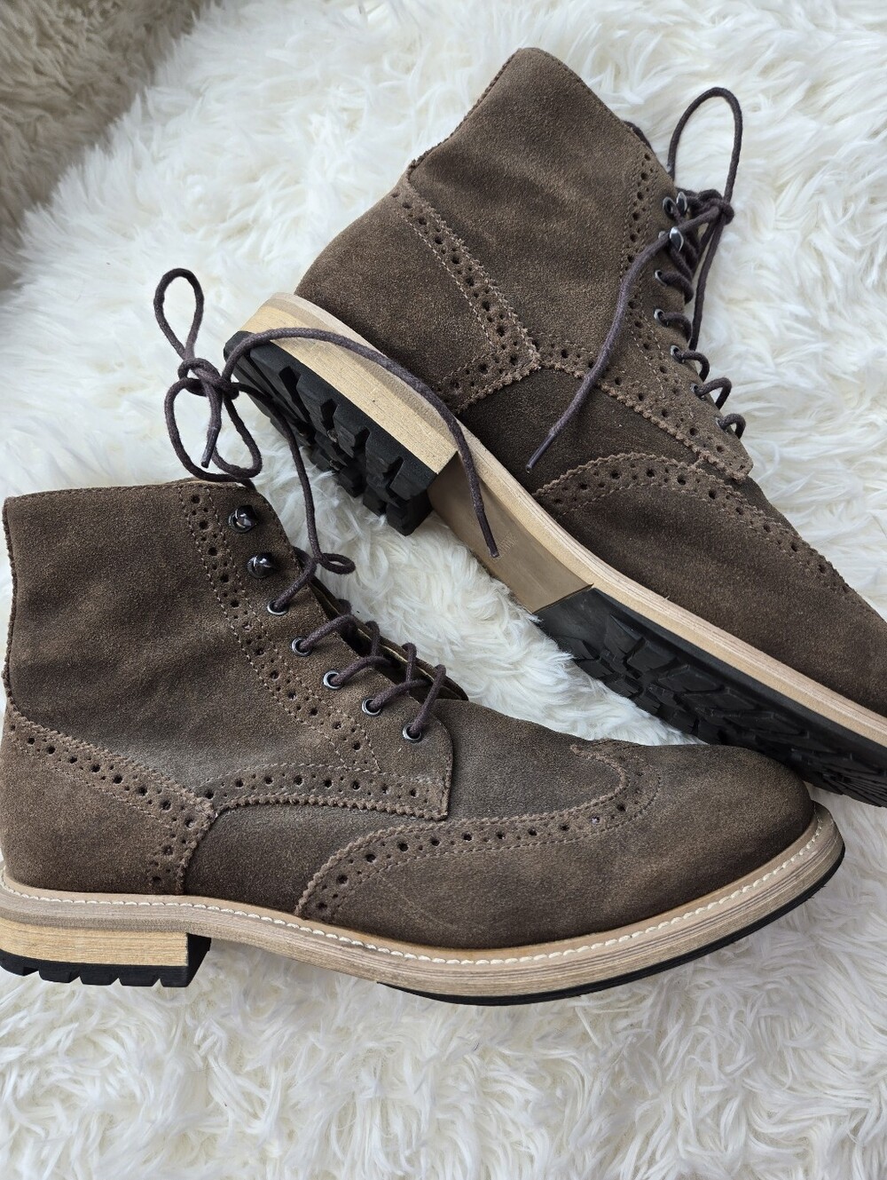 Banana Republic Booth Soft Brown Calf Suede Brogue Boot US 9.5